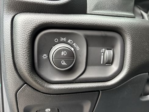 New 2026 RAM 1500 Express AWD/4WD image 10