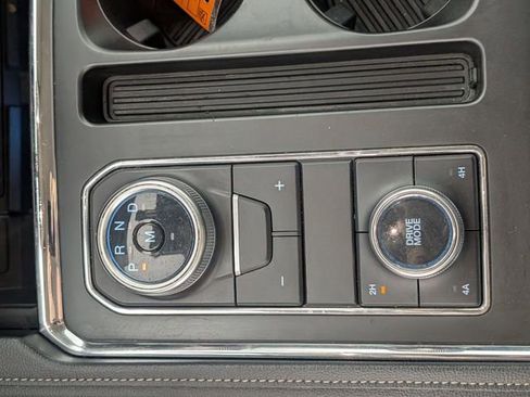 Used 2024 Ford Expedition Max XLT image 24