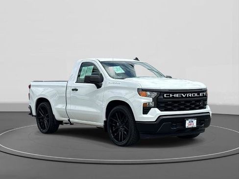 Used 2026 Chevrolet Silverado 1500 W/T w/ Trailering Package RWD image 4