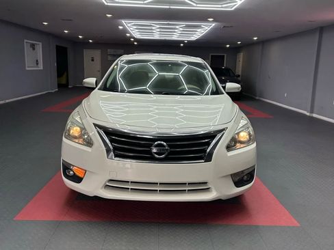 Used 2015 Nissan Altima 2.5 SV w/ Convenience Package FWD image 8