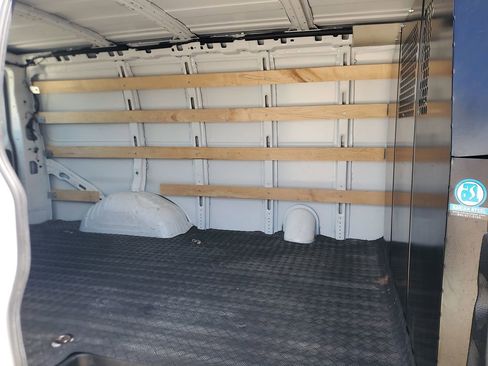 Used 2024 GMC Savana 2500 w/ Driver Convenience Package RWD image 7
