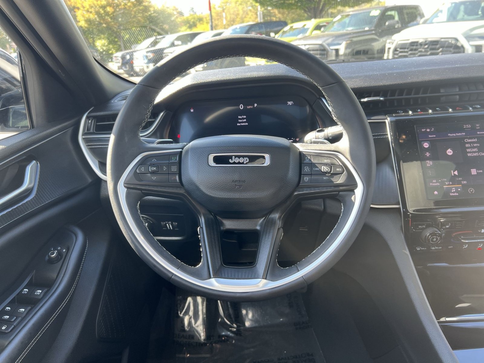 Used 2023 Jeep Grand Cherokee L Altitude AWD/4WD image 16