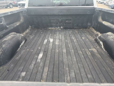 Used 2018 GMC Sierra 2500 SLE w/ HD SLE Preferred Plus Package image 4