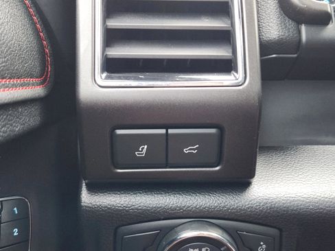 Used 2019 Ford Expedition Limited w/ Equipment Group 303A AWD/4WD image 15