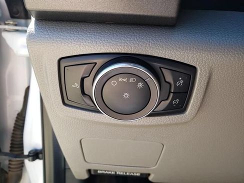 Used 2018 Ford F350 XL AWD/4WD image 24