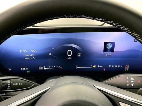 Used 2025 Buick Enclave Sport Touring image 28