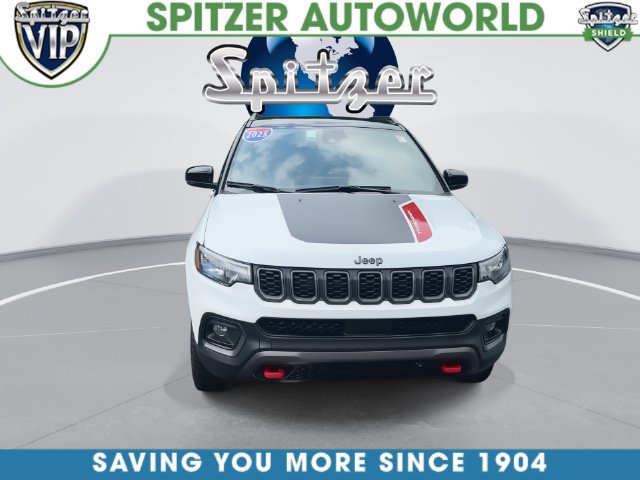 Used 2025 Jeep Compass Trailhawk w/ Trailer Tow Group AWD/4WD image 6