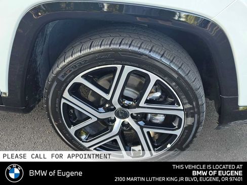 Used 2025 Jeep Compass Limited w/ Elite Group AWD/4WD image 9