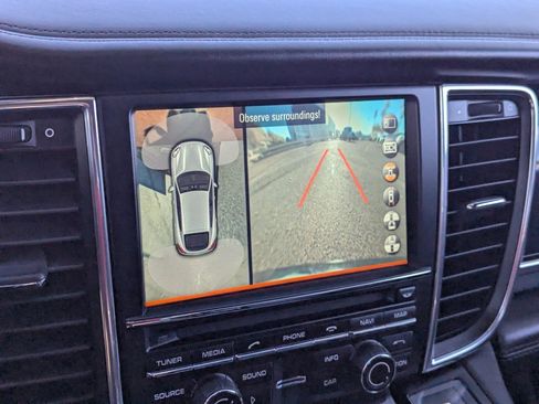 Used 2014 Porsche Panamera 4S Executive image 30