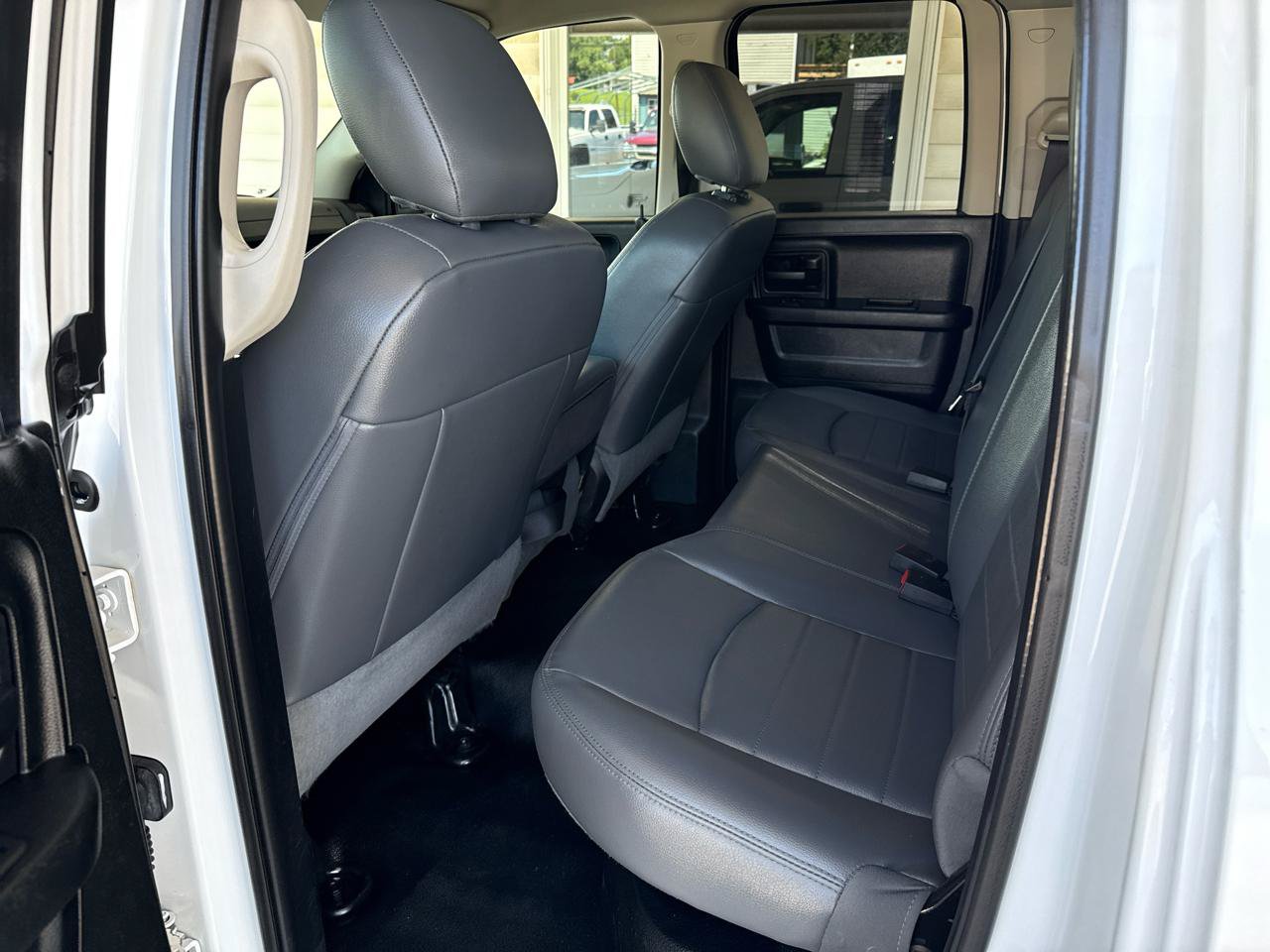 Used 2018 RAM 1500 Tradesman w/ Chrome Appearance Group AWD/4WD image 27