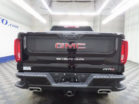 Used 2025 GMC Sierra 1500 AT4 image 35