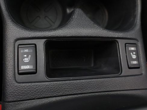 Used 2018 Nissan Rogue SV w/ Premium Package image 53