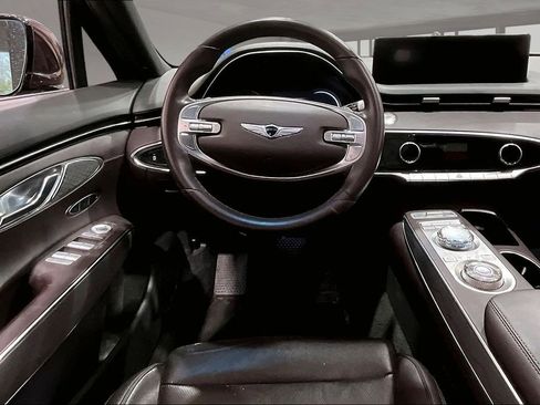 Used 2022 Genesis GV70 2.5T w/ Advanced Package AWD/4WD image 5