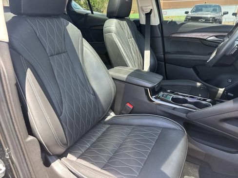 Used 2022 Buick Envision Avenir w/ Technology Package II FWD image 14