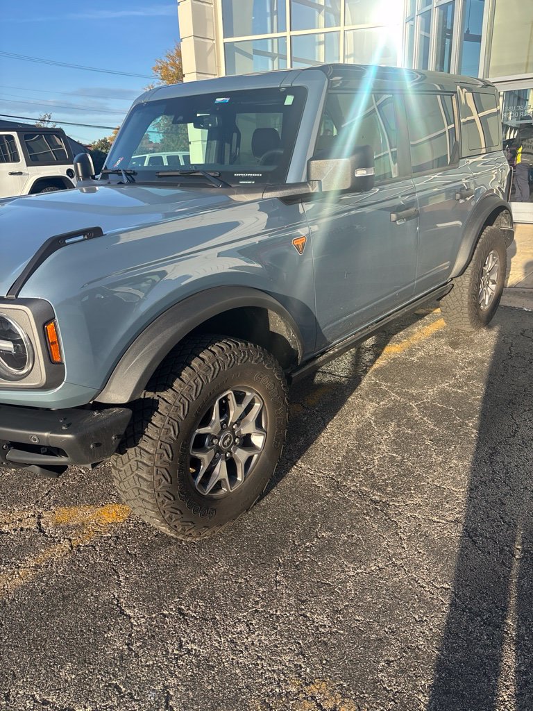 Used 2025 Ford Bronco Badlands AWD/4WD image 2