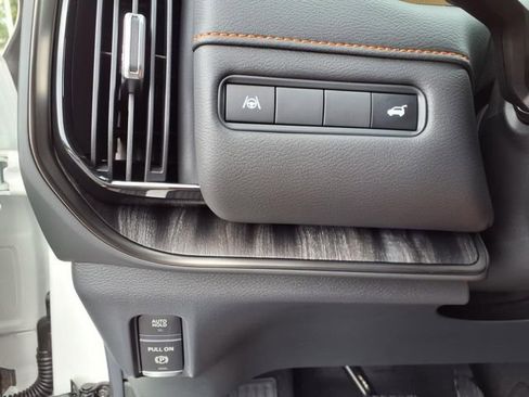 New 2025 Nissan Armada PRO-4X image 29