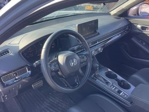 Used 2023 Honda Civic Sport image 28