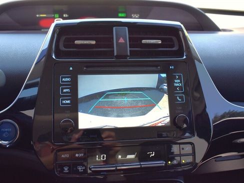 Used 2017 Toyota Prius Four w/ Advanced Technology Package FWD image 21
