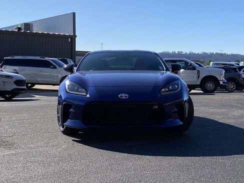 Used 2025 Toyota GR86 image 9