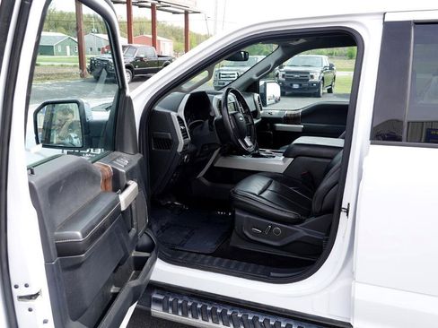 Used 2018 Ford F150 Lariat image 14