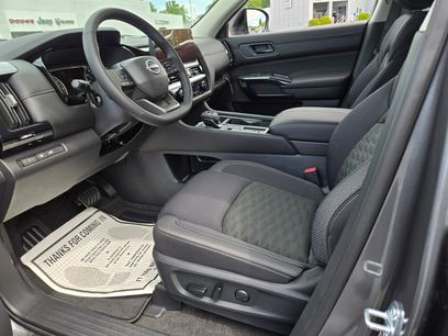 New 2026 Nissan Pathfinder SV