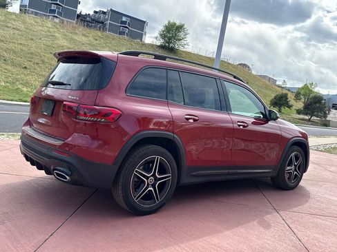 Used 2020 Mercedes-Benz GLB 250 4MATIC image 8