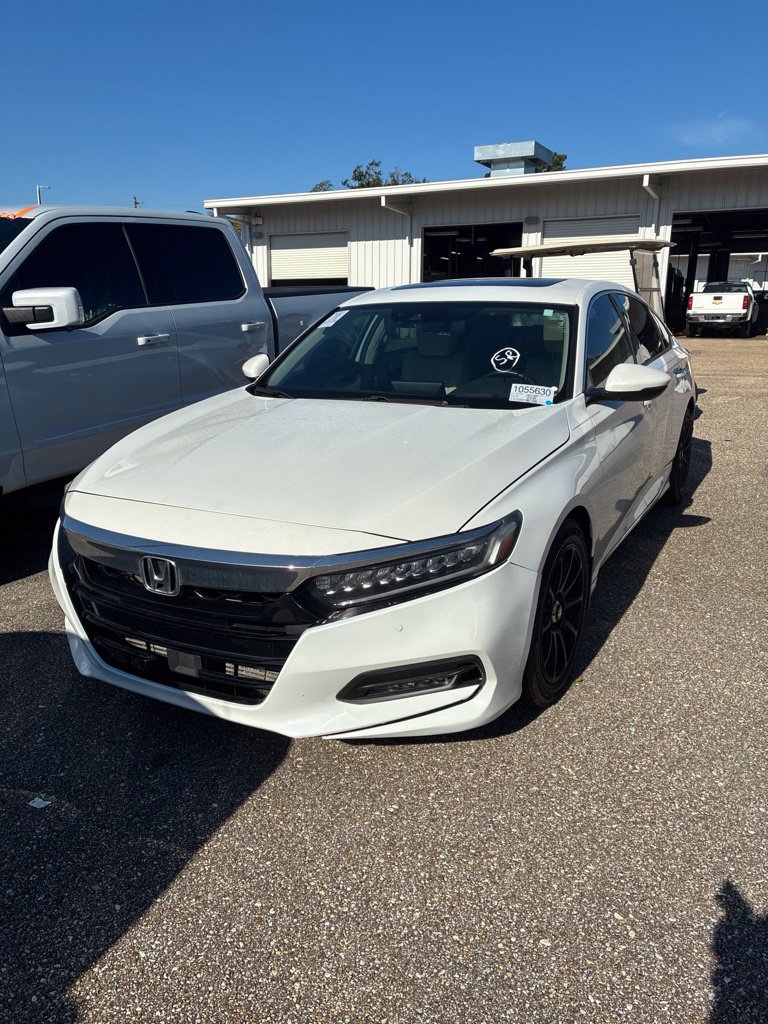 Used 2018 Honda Accord Touring image 1