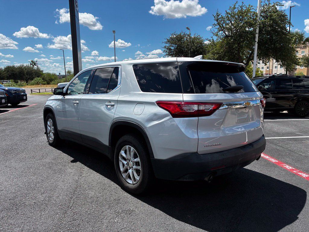 Used 2019 Chevrolet Traverse LS FWD image 3