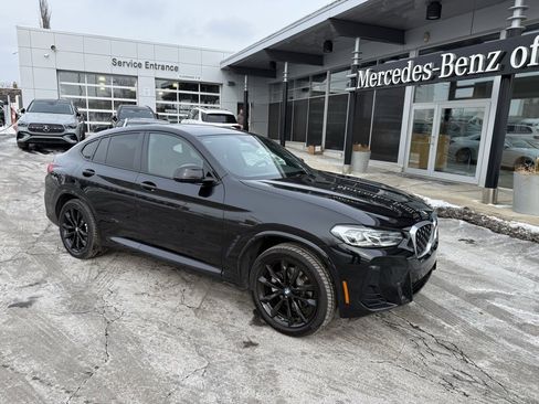 Used 2022 BMW X4 xDrive30i w/ M Sport Package image 3