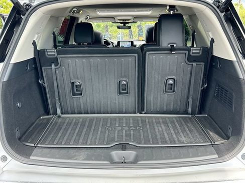 Certified 2024 Nissan Pathfinder Platinum AWD/4WD image 24