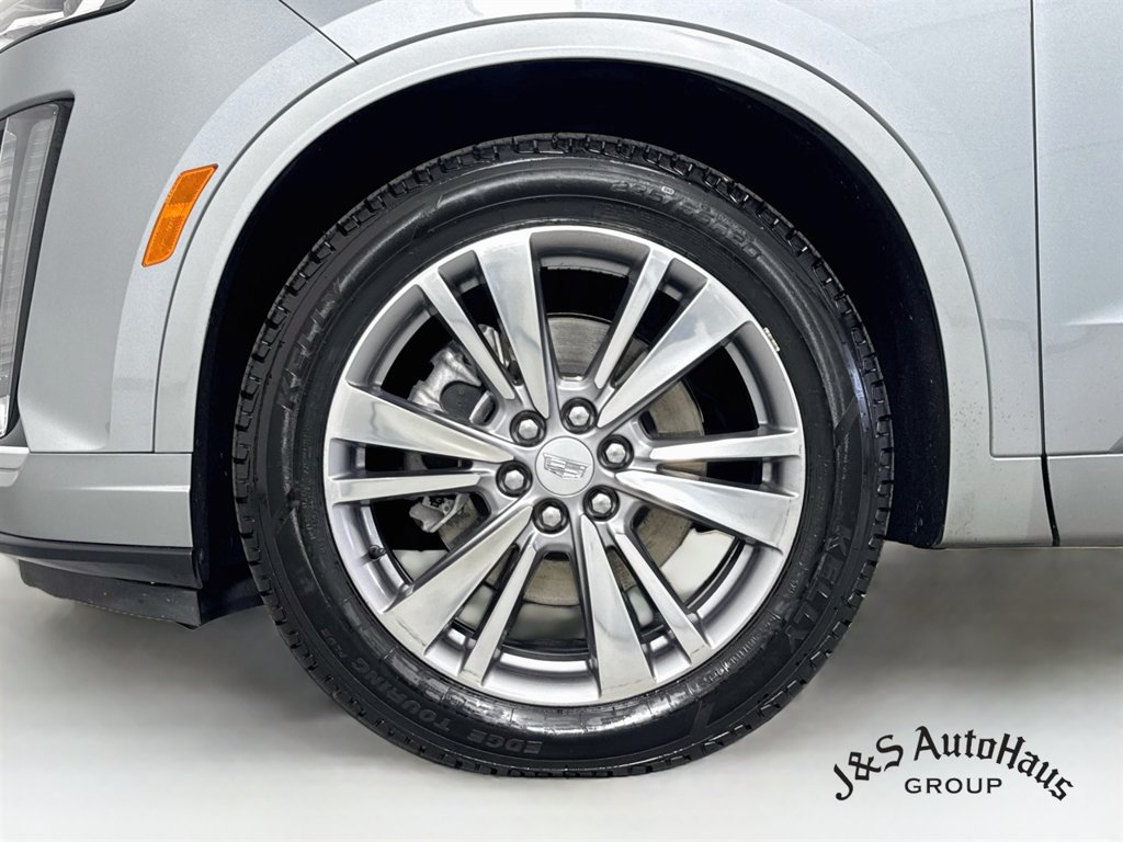 Used 2025 Cadillac XT6 Premium Luxury AWD/4WD image 40