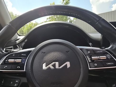 Used 2023 Kia Seltos EX AWD/4WD image 28