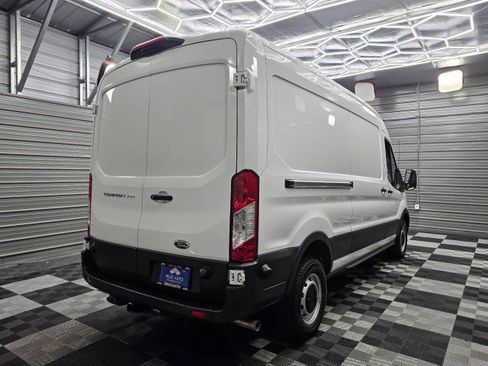Used 2024 Ford Transit 250 148 Medium Roof RWD image 4