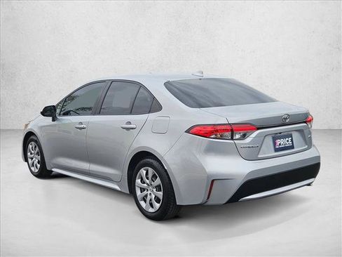 Used 2022 Toyota Corolla LE w/ Carpet Mat Package (TMS) FWD image 8