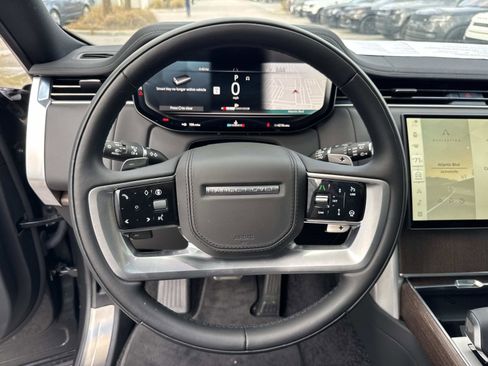 Certified 2025 Land Rover Range Rover SE image 29