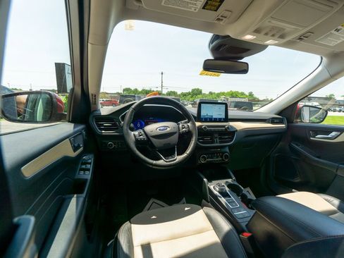 Used 2022 Ford Escape Titanium w/ Titanium Elite Package image 15