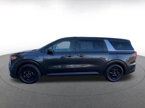 Used 2026 Kia Carnival FWD image 9