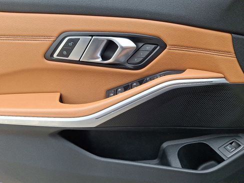 Used 2019 BMW 330i xDrive Sedan w/ Premium Package image 12