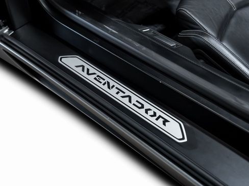 Used 2017 Lamborghini Aventador LP 700-4 image 48