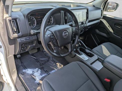 Used 2025 Nissan Frontier S AWD/4WD image 9