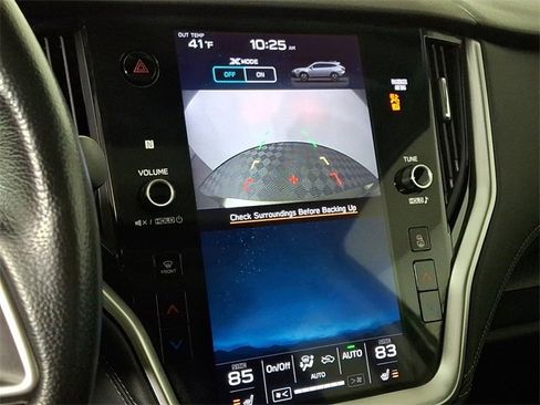 Used 2020 Subaru Outback Premium image 4
