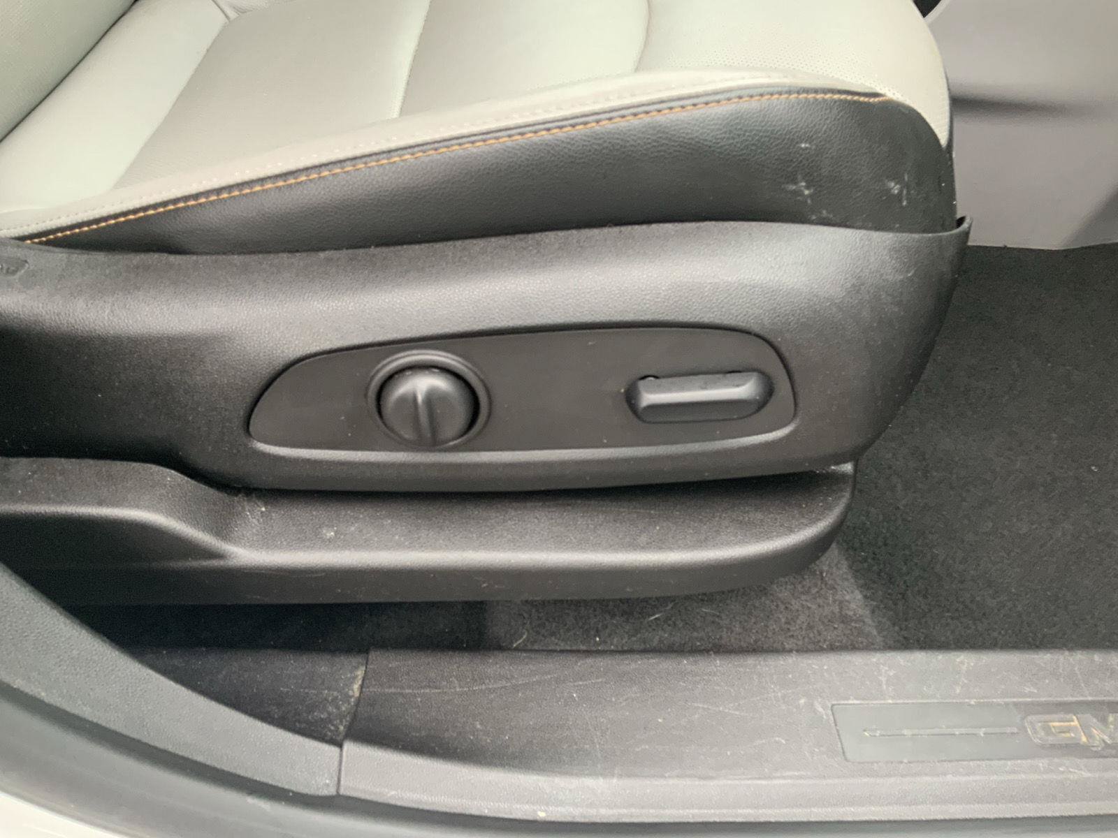 Used 2018 GMC Terrain SLT w/ Preferred Package FWD image 54