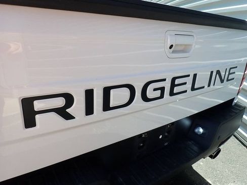 Used 2024 Honda Ridgeline Black Edition image 5