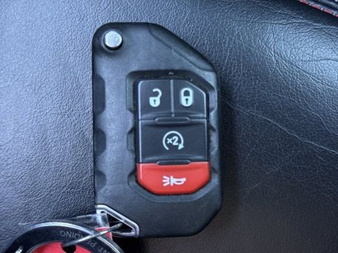 Used 2022 Jeep Wrangler Unlimited Rubicon image 23