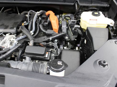 Used 2021 Toyota Highlander XLE AWD/4WD image 27