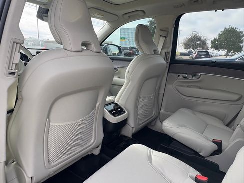 New 2026 Volvo XC90 B6 Ultra w/ Lounge Package image 24