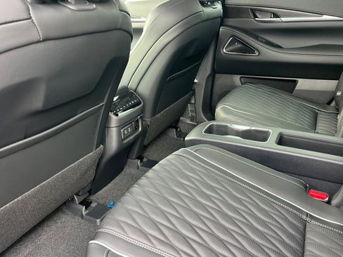 New 2026 INFINITI QX60 Autograph w/ Dark Cargo Package image 12