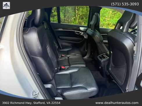 Used 2016 Volvo XC90 T6 Momentum w/ Momentum Plus Package AWD/4WD image 19