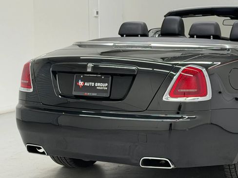 Used 2017 Rolls-Royce Dawn RWD image 37