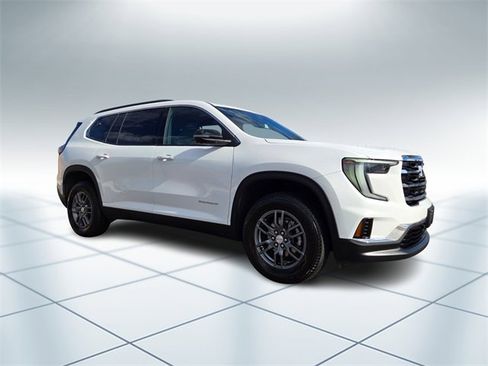 Used 2025 GMC Acadia Elevation image 2